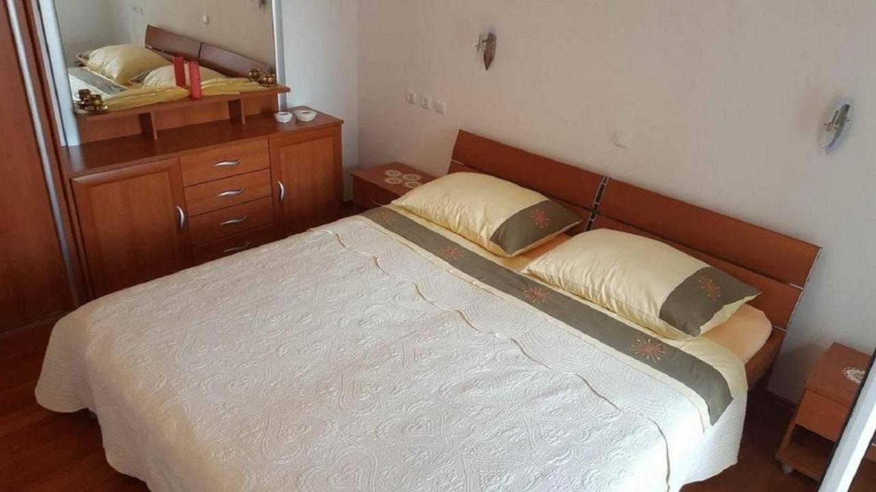 Apartments Lemar - With Parking Bol Esterno foto